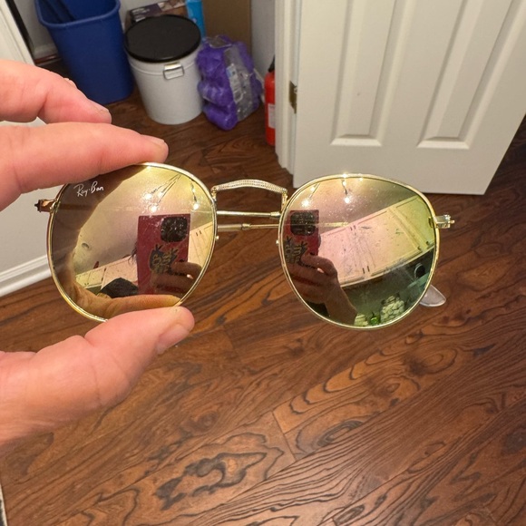 Ray-Ban Gold Mirror Sunglasses round flat lenses with flaws - Picture 1 of 12